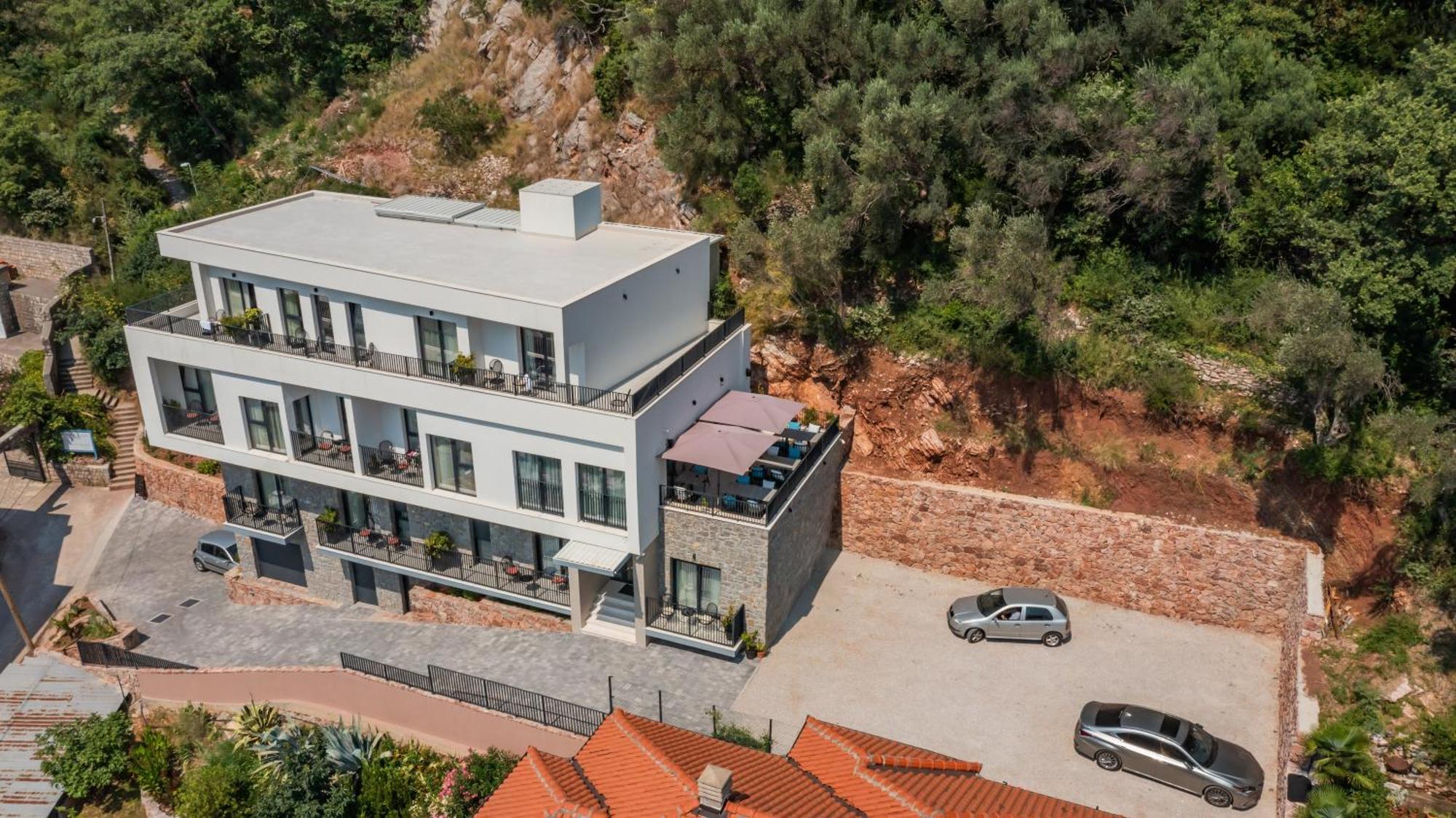 Hotel Aquilo Petrovac Eksteriør bilde