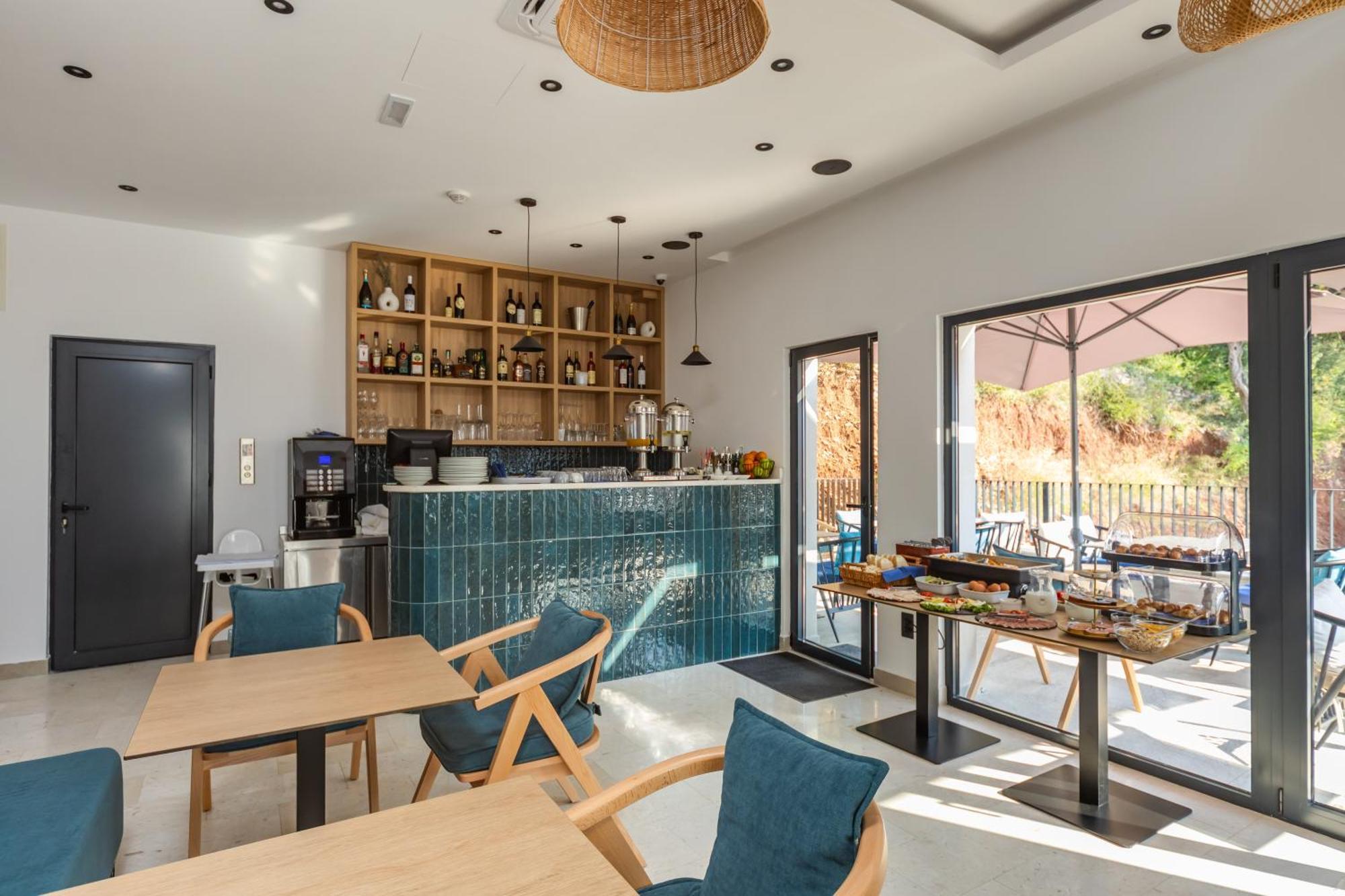 Hotel Aquilo Petrovac Eksteriør bilde
