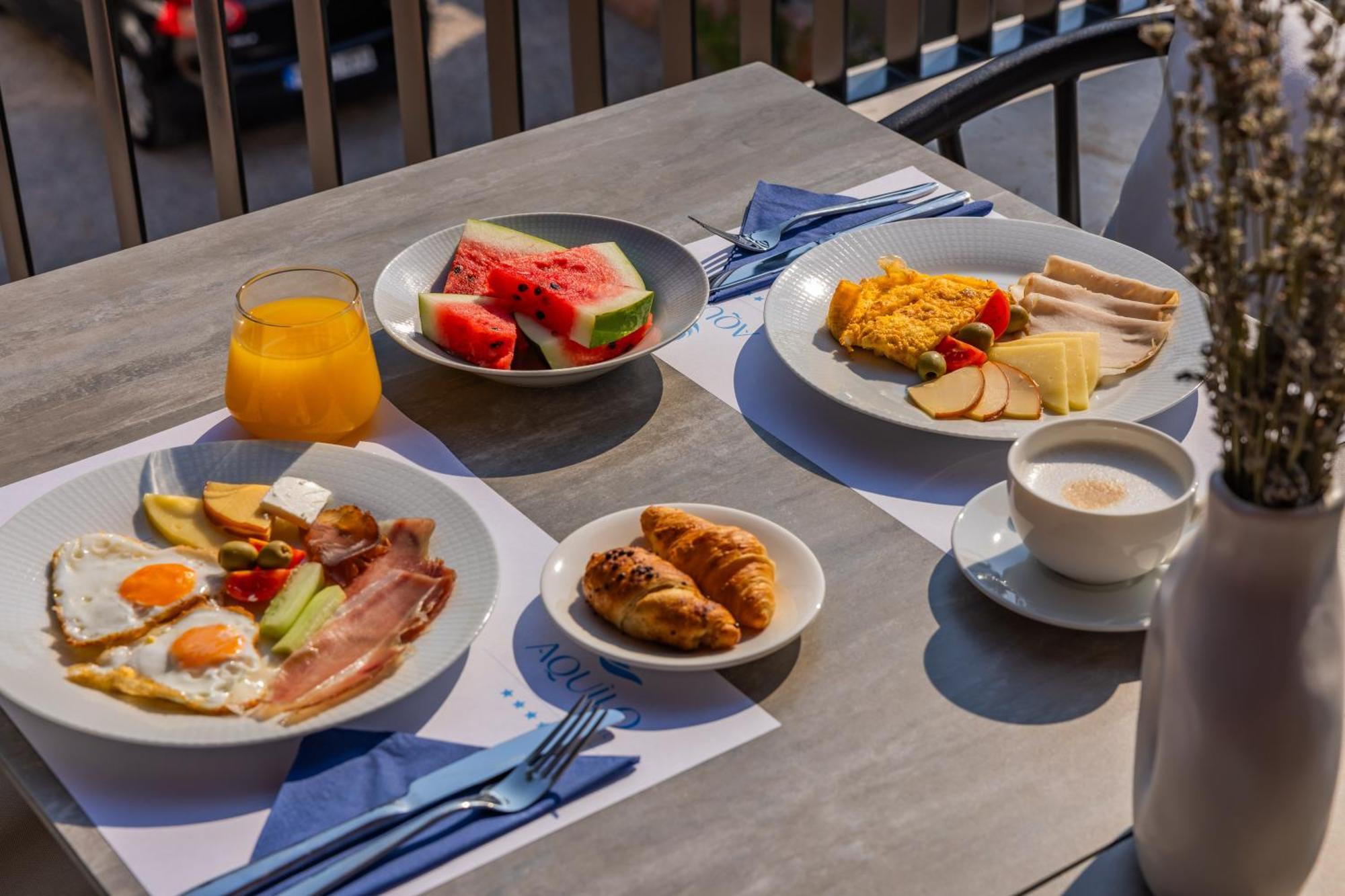 Hotel Aquilo Petrovac Eksteriør bilde