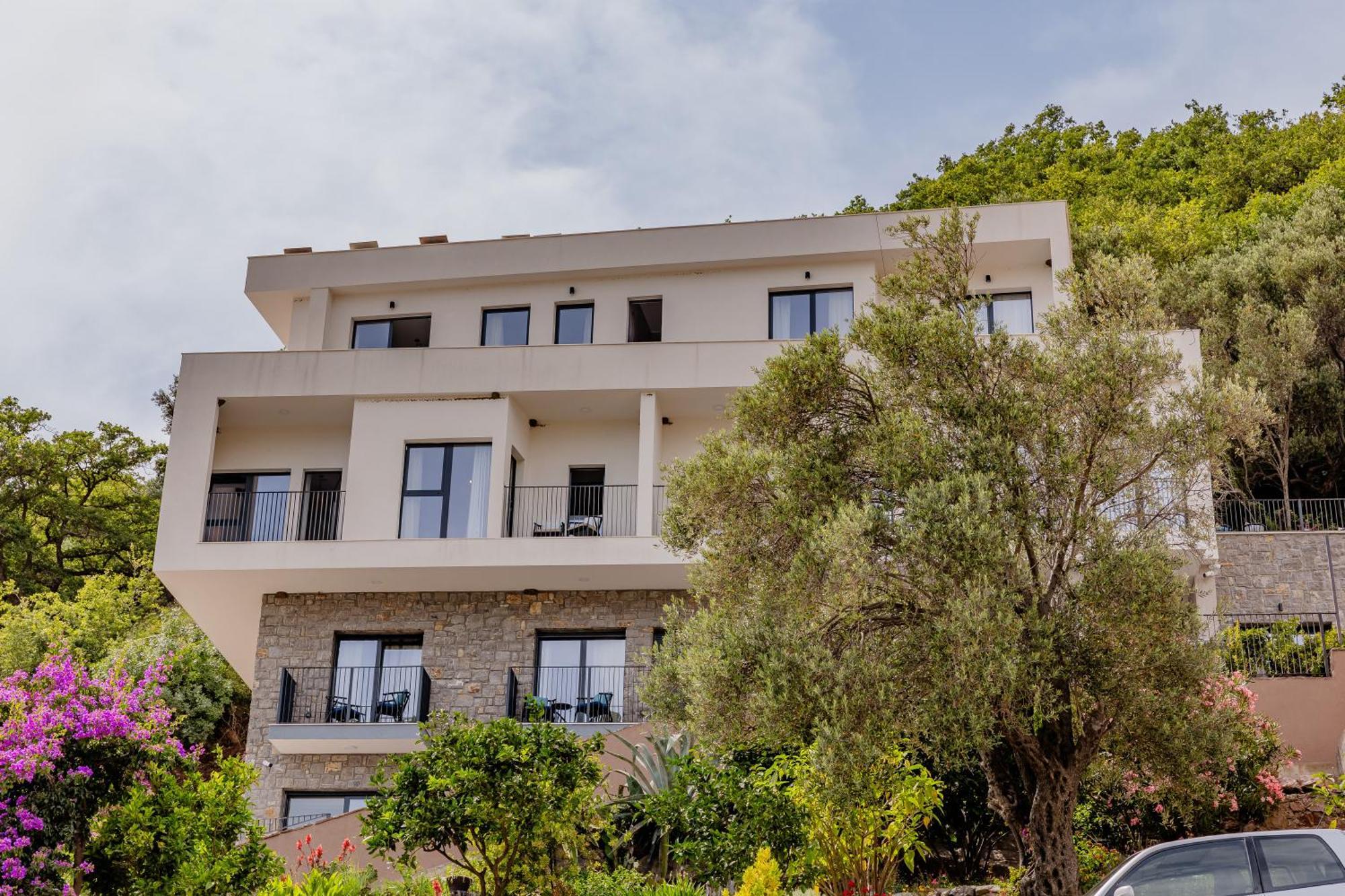 Hotel Aquilo Petrovac Eksteriør bilde