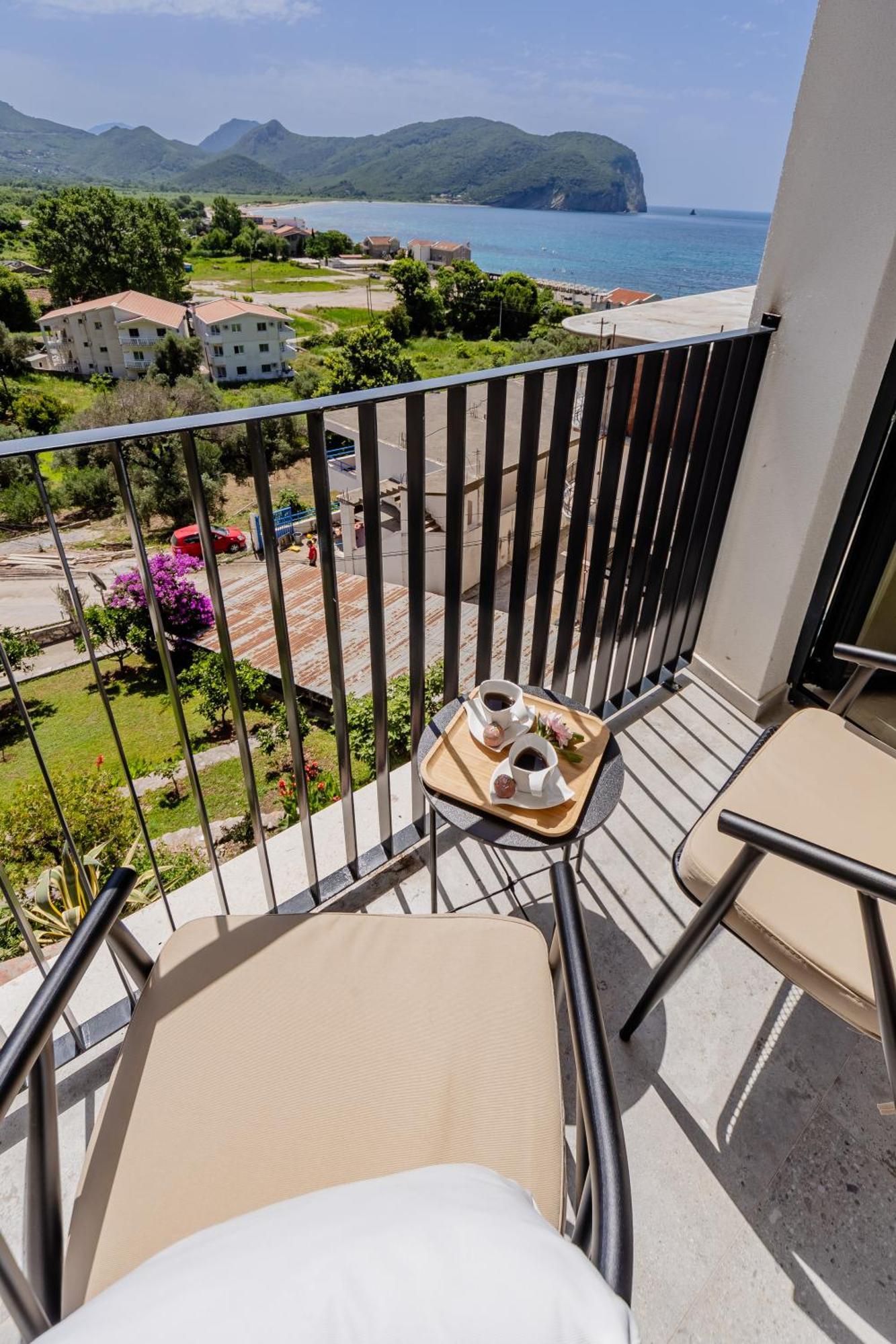 Hotel Aquilo Petrovac Eksteriør bilde