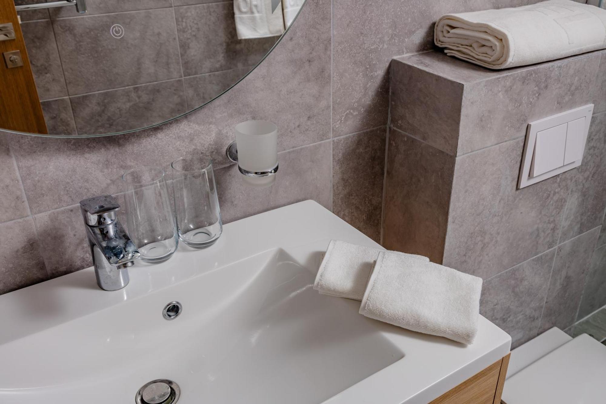 Hotel Aquilo Petrovac Eksteriør bilde